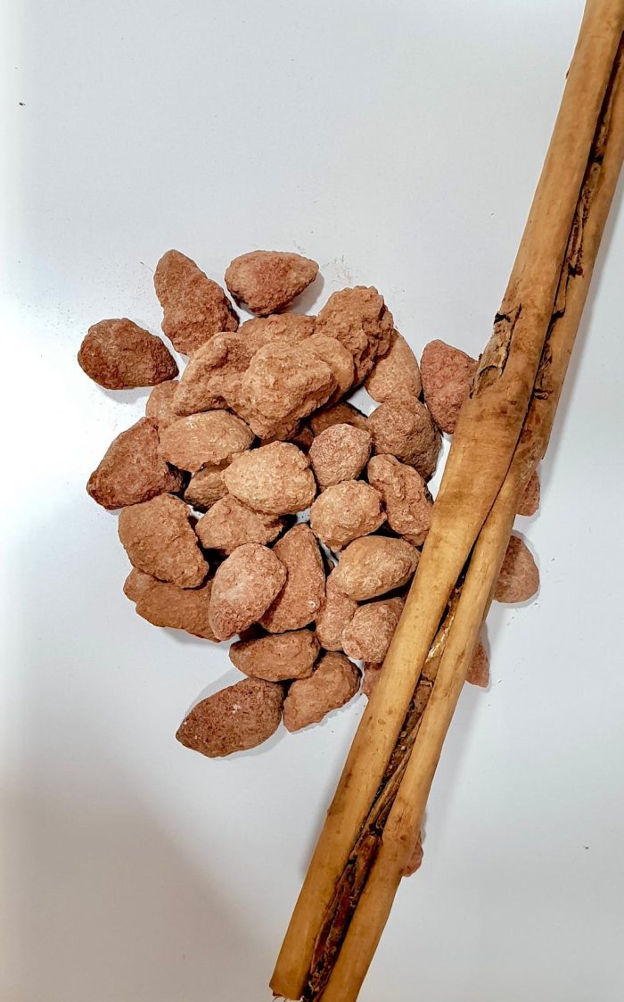 Mandorle pralinate alla cannella